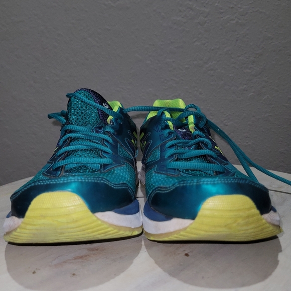 ASICS Shoes GEL GT-2000 4 Womens Size 8.5 Green Neon Running Sneaker T656N - Picture 10 of 11